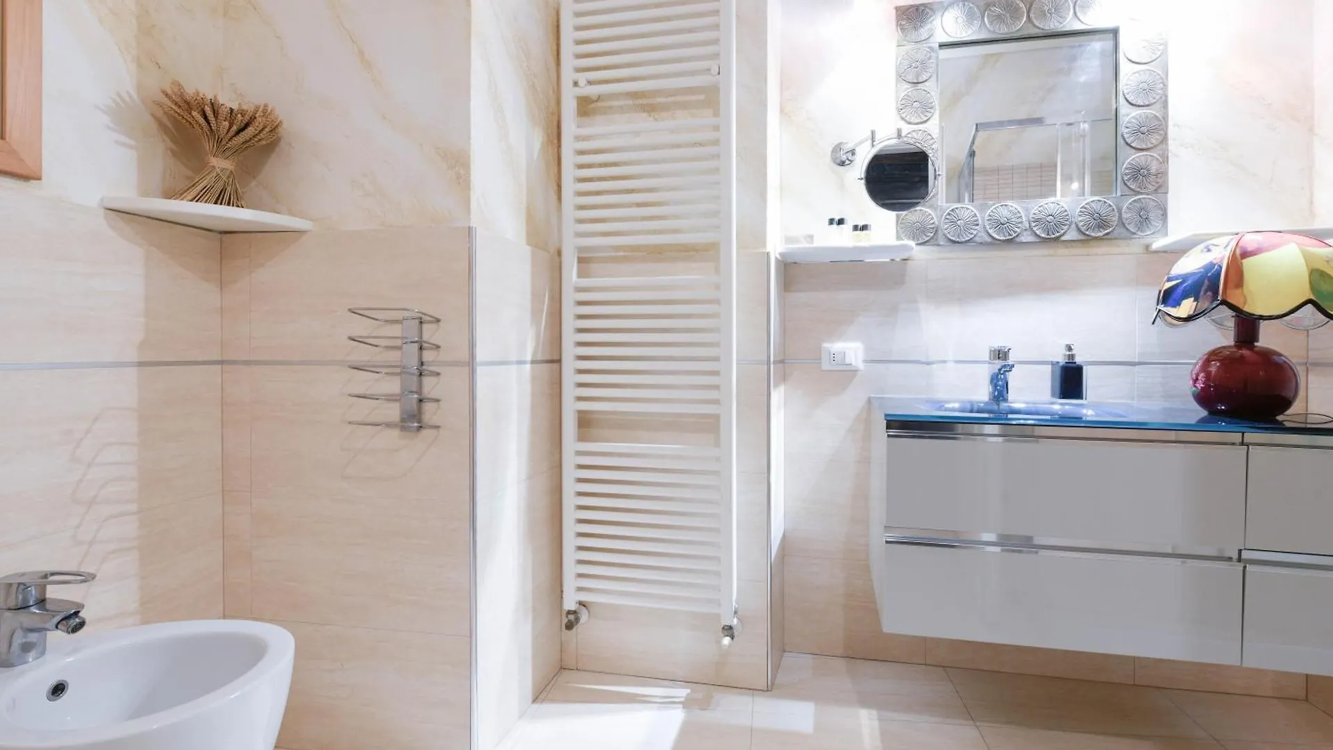 Castello Luxury Apartments - Dama Desenzano del Garda İtalya